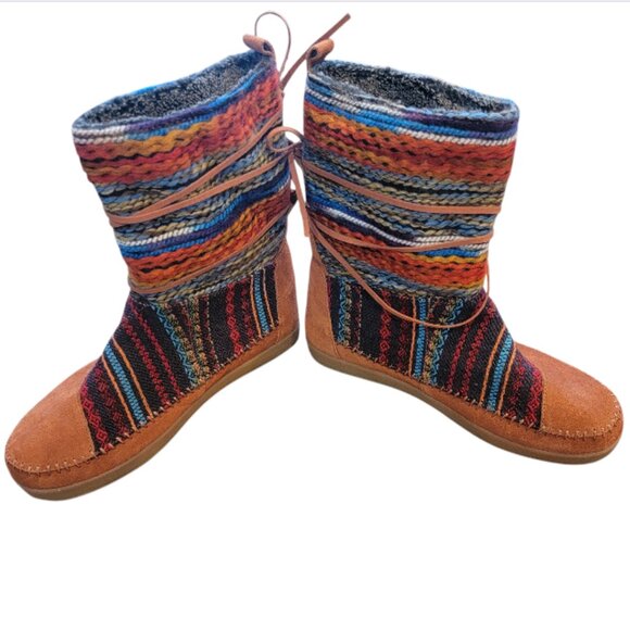 NWOT Tom's Nepal Aztec Fleece Lined Tribal Print Boots - Picture 1 of 13